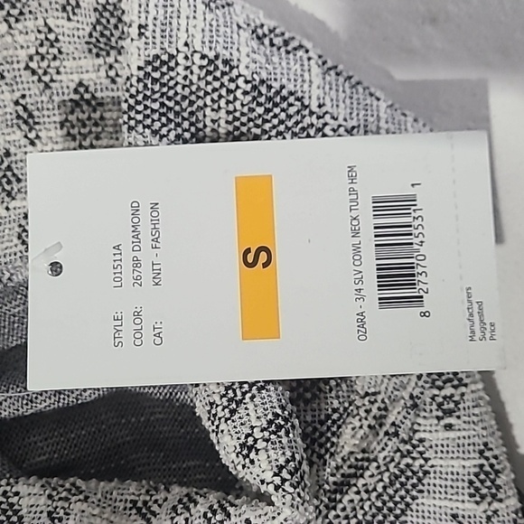 BYdesign Gray White Small 3/4 Sleeve Top NWT - Picture 7 of 7